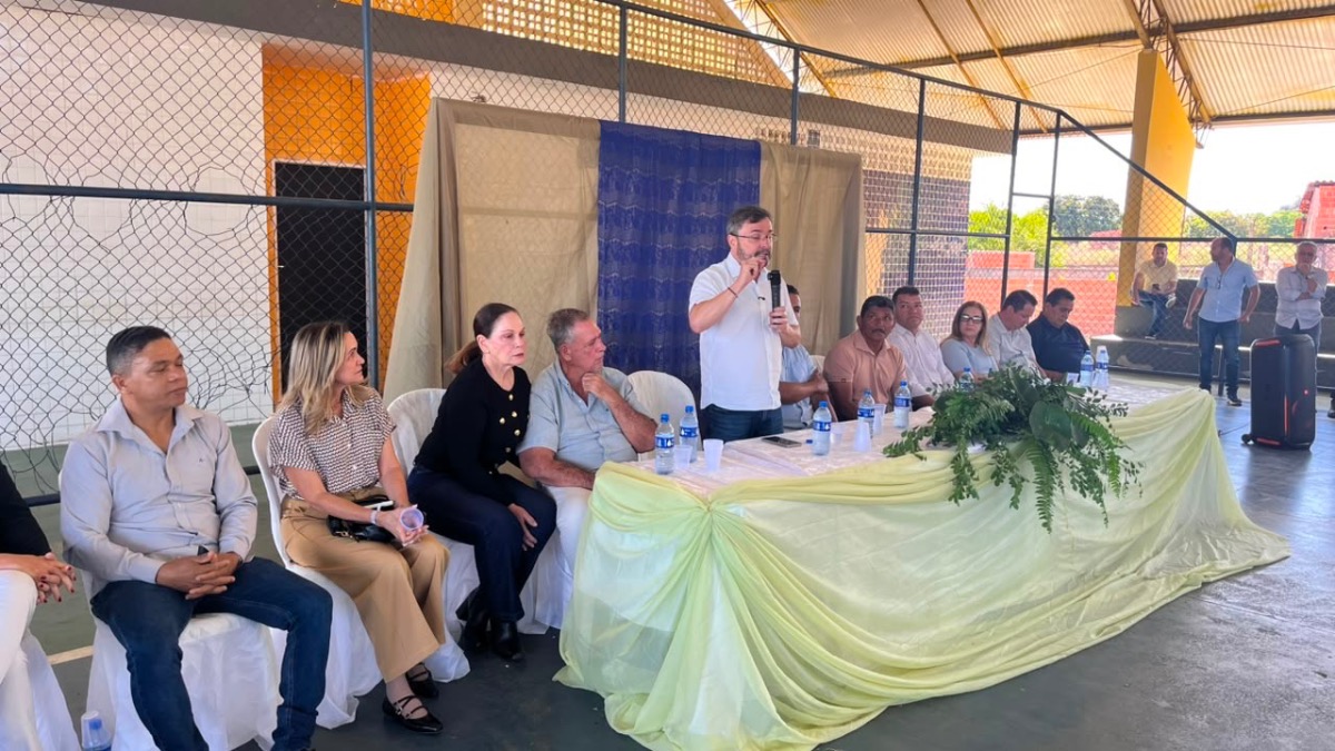 Prefeitura de Parnaguá realiza entrega de títulos de regularização fundiária pelo Projeto Casa Legal